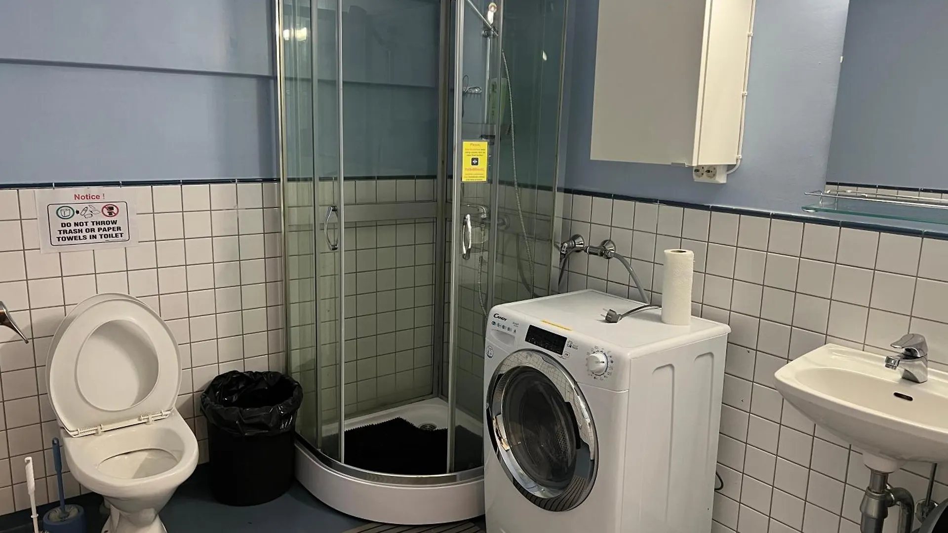 Office House Services 208 Helsinki 0*,  Finlandia